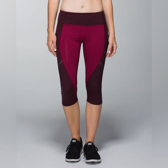 Lululemon Hop To It Crop Full-On Luxtreme leggings Sz 10 - Picture 1 of 11
